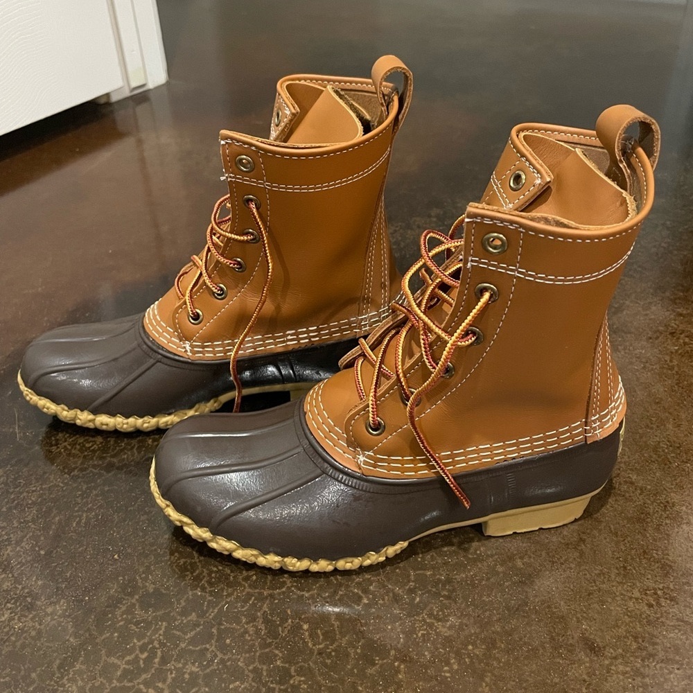 L.L. Bean Size 4 (Fits like Size 6) Duck Boots - Picture 1 of 8